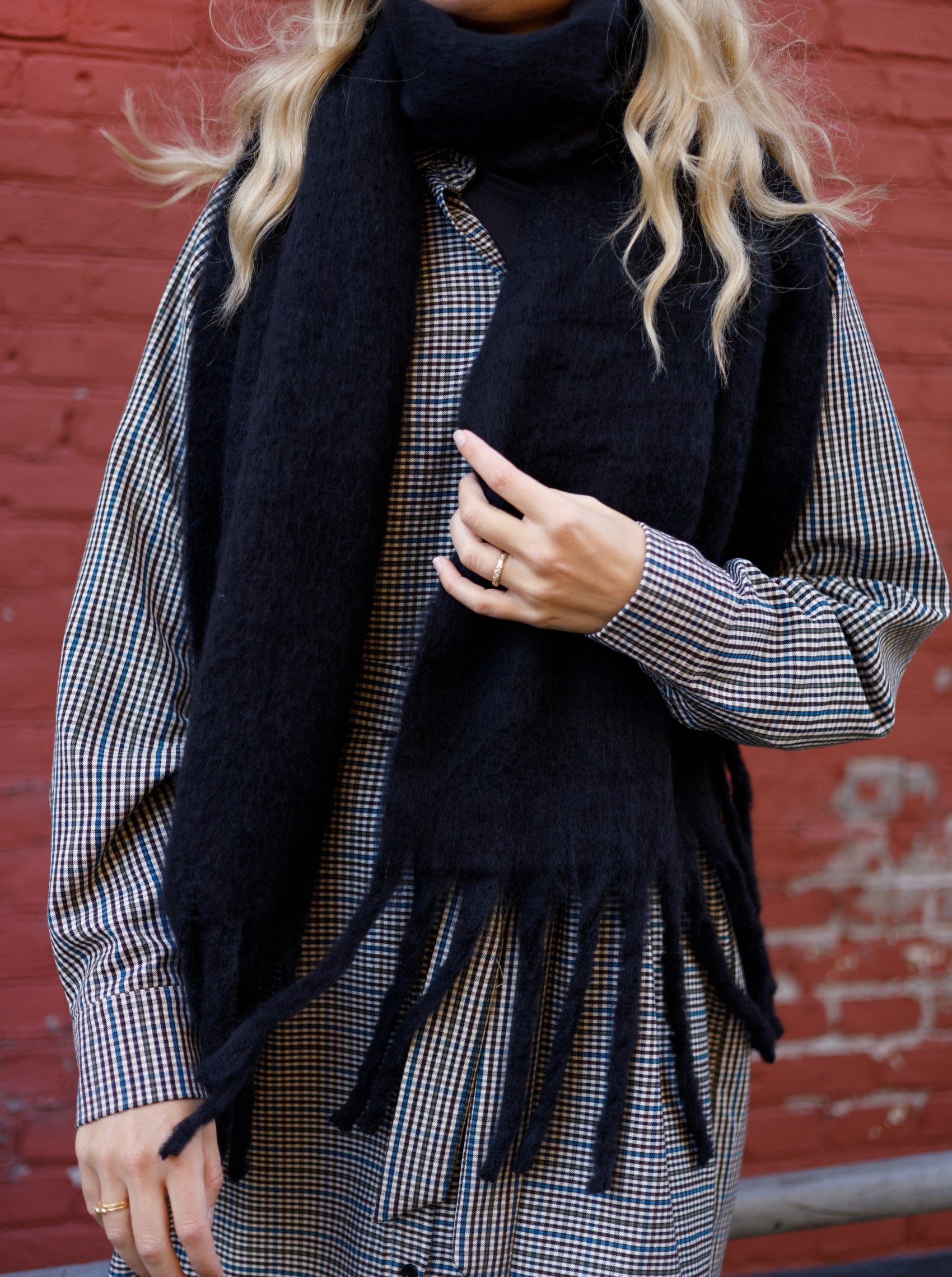 BCLORRAINE soft scarf - Black - Black Colour