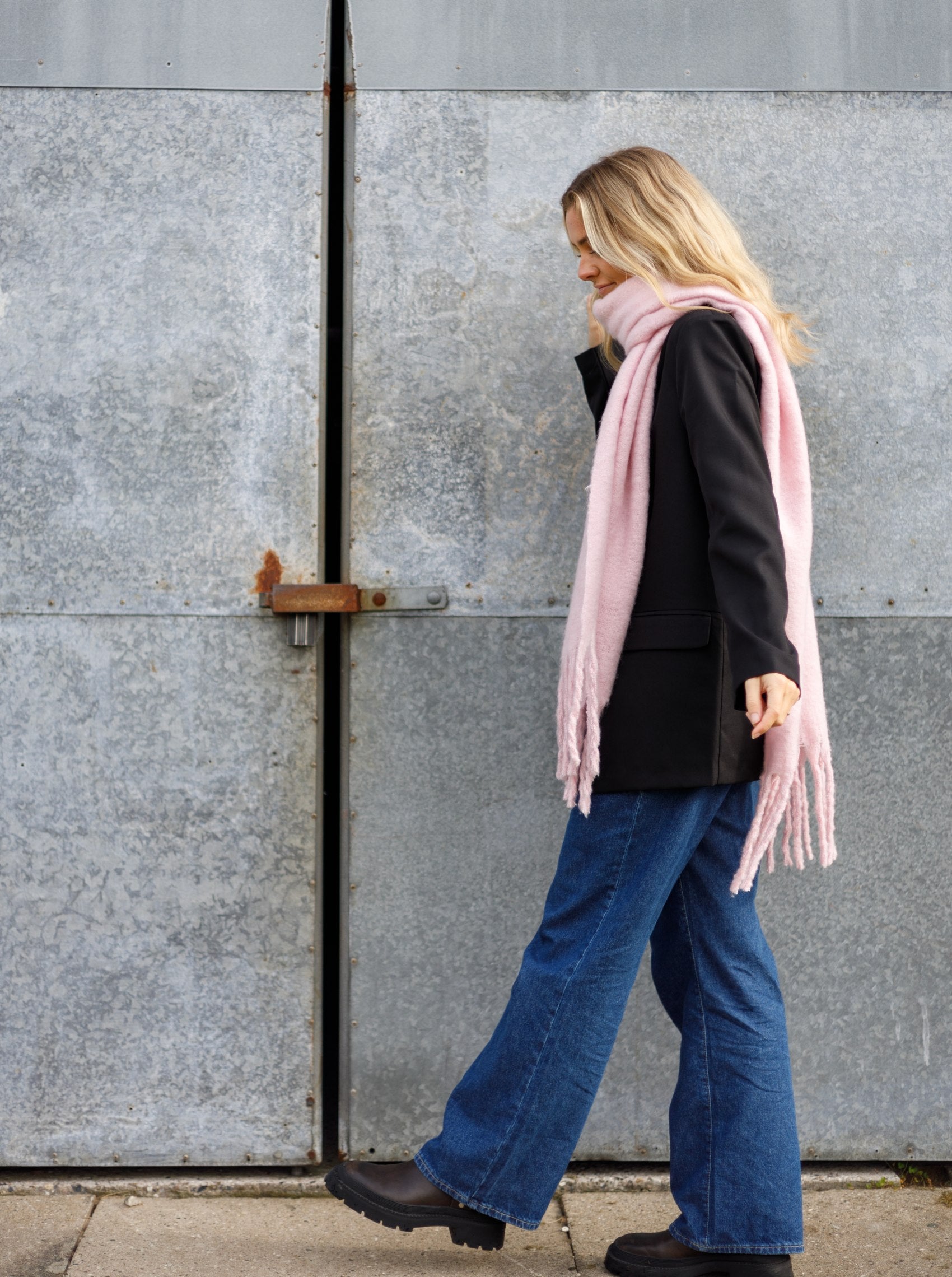 BCLORRAINE soft scarf - Lt. Pink - Black Colour