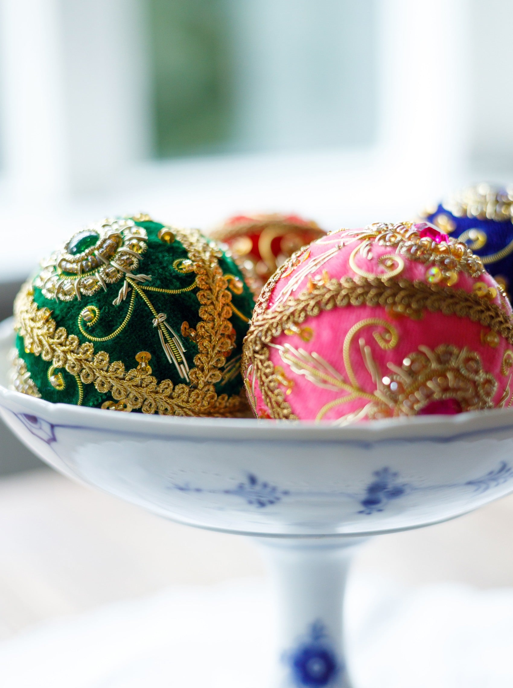 BCVELVET ball christmas ornament - Green - Black Colour