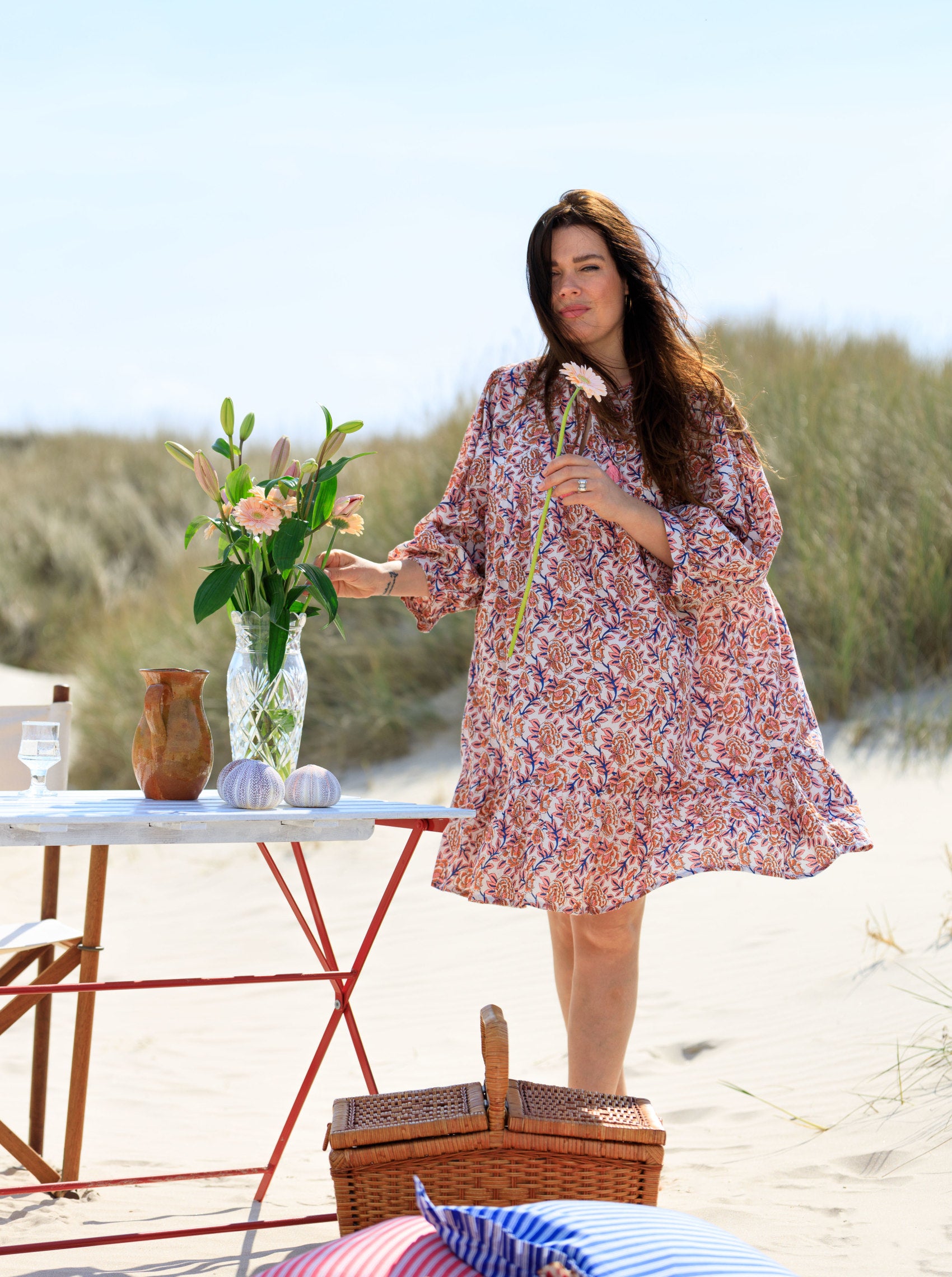 BCFLORA short puff sleeve dress - Fairy Flower - Black Colour