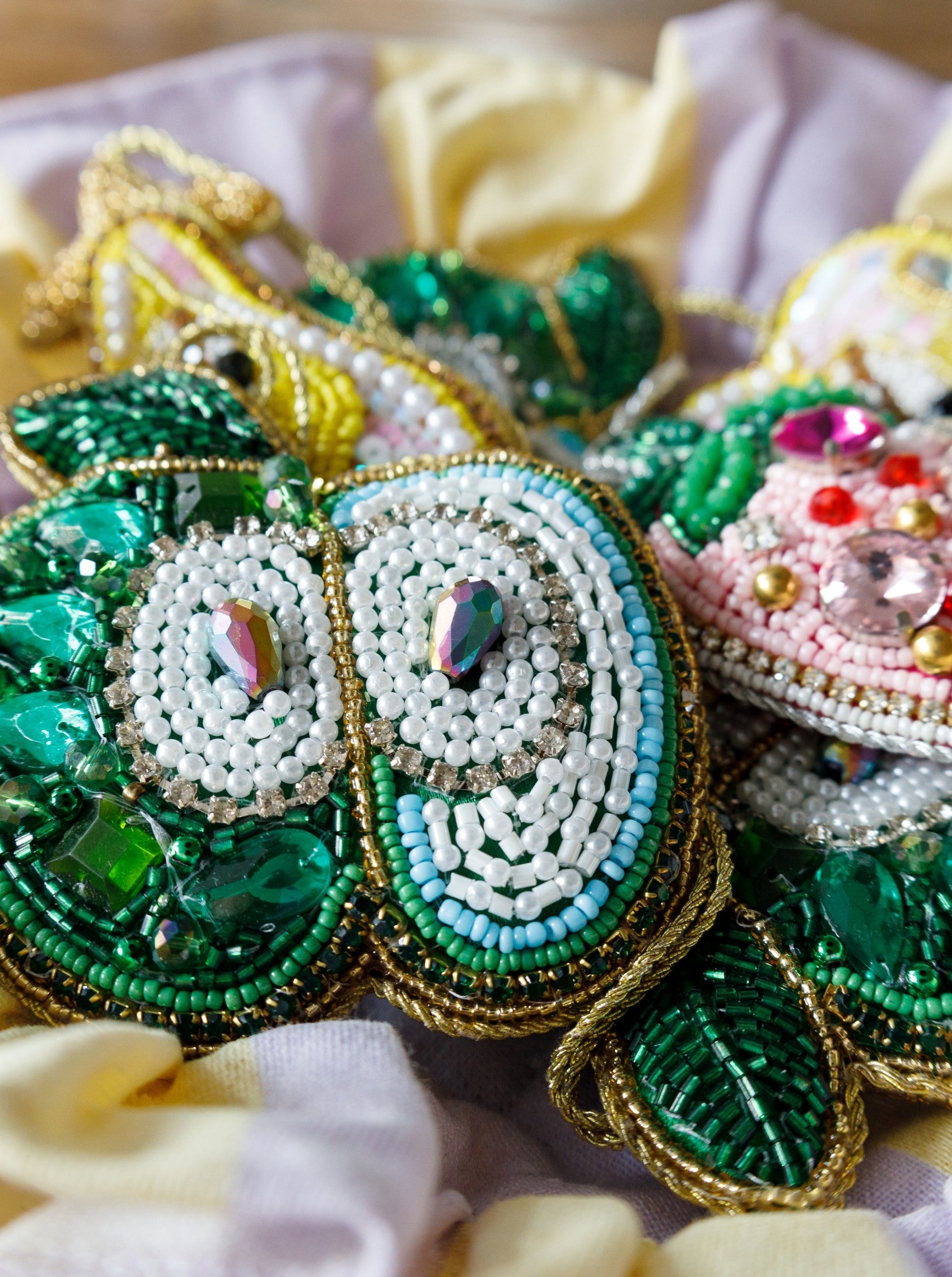 BCAPPLE christmas ornament - Green - Black Colour