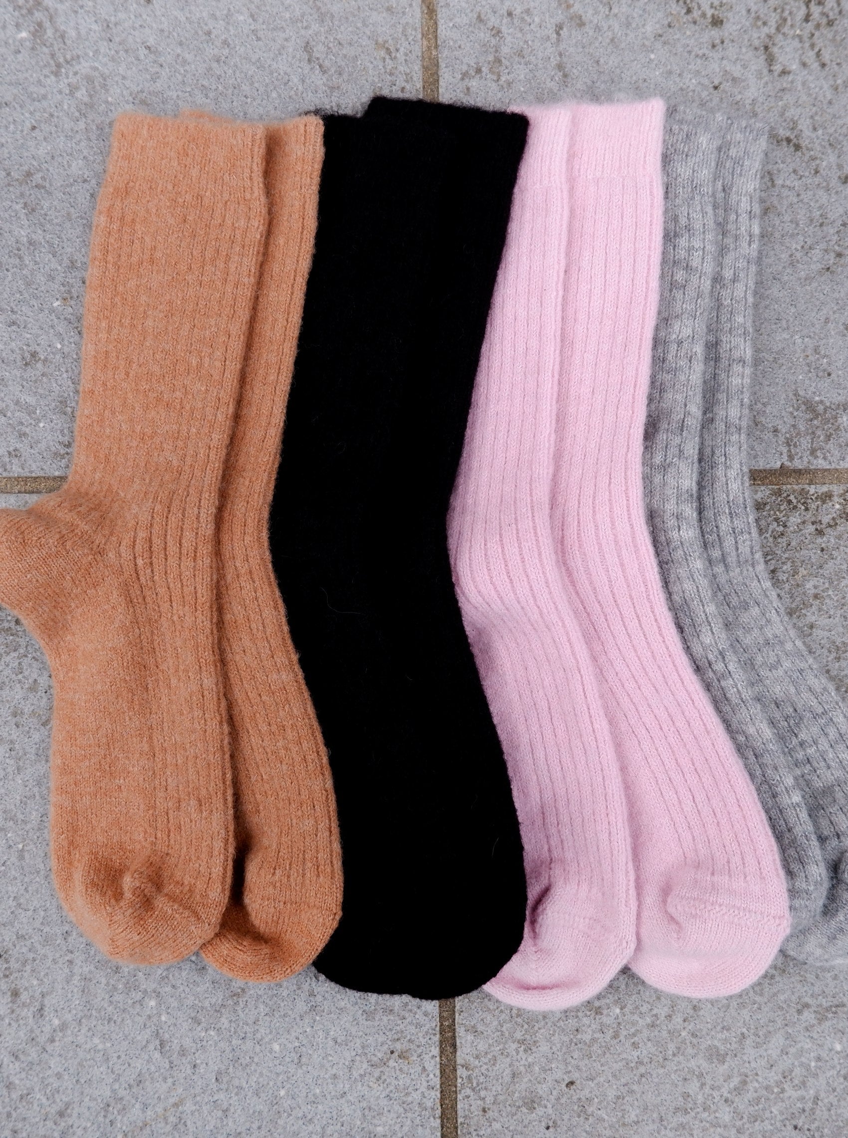 BCAFRODITE alpacamix sock - Rose - Black Colour