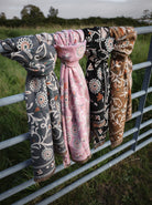 BCDAHLIA scarf - Frappe - Black Colour