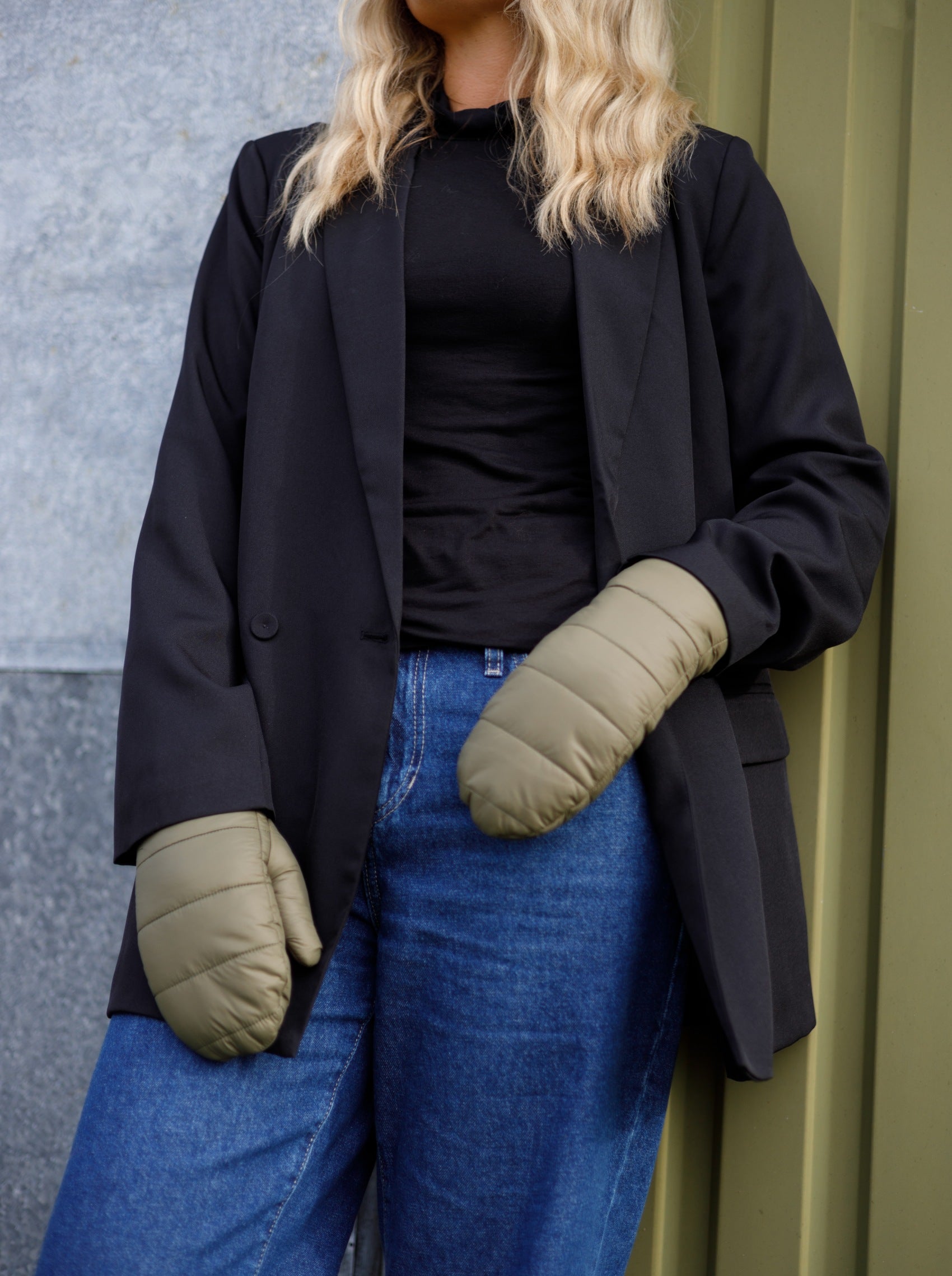 BCTYLER quilted mittens - Army - Black Colour