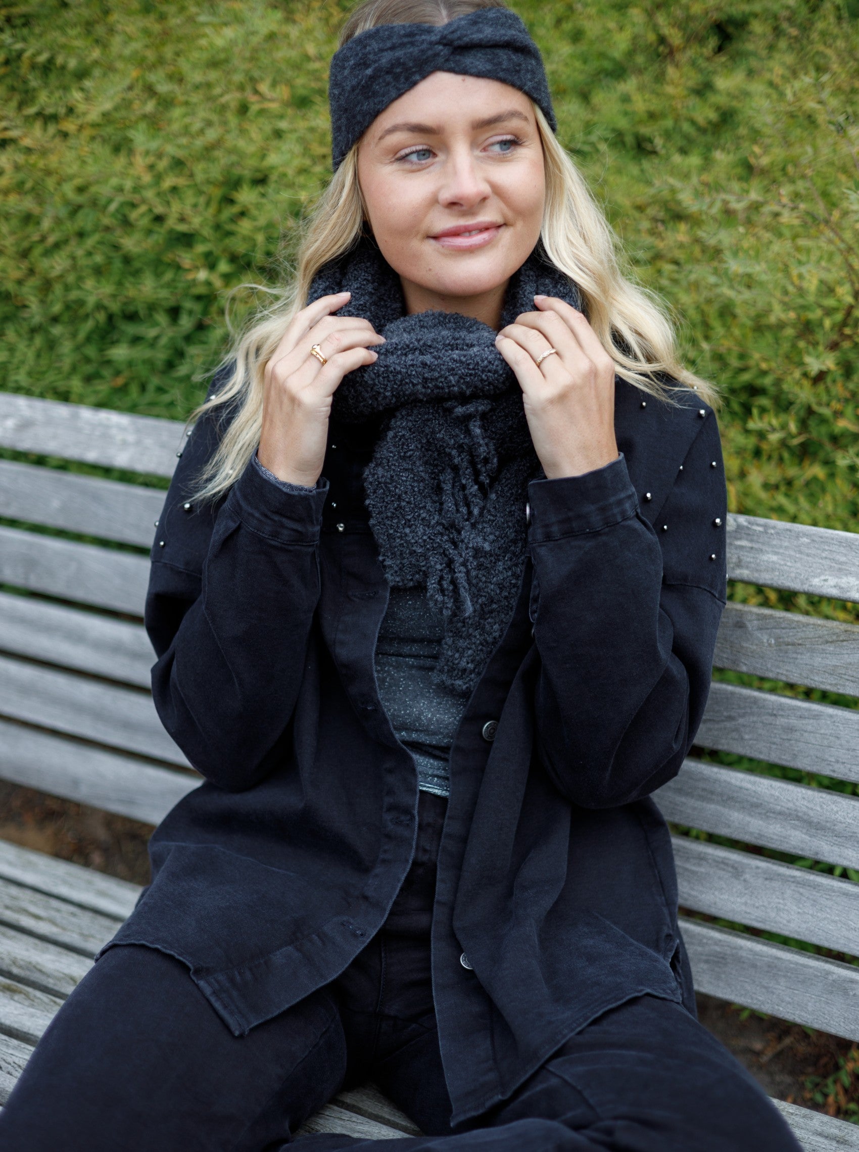 BCZINNIA winter scarf - Dk. Grey Melange - Black Colour