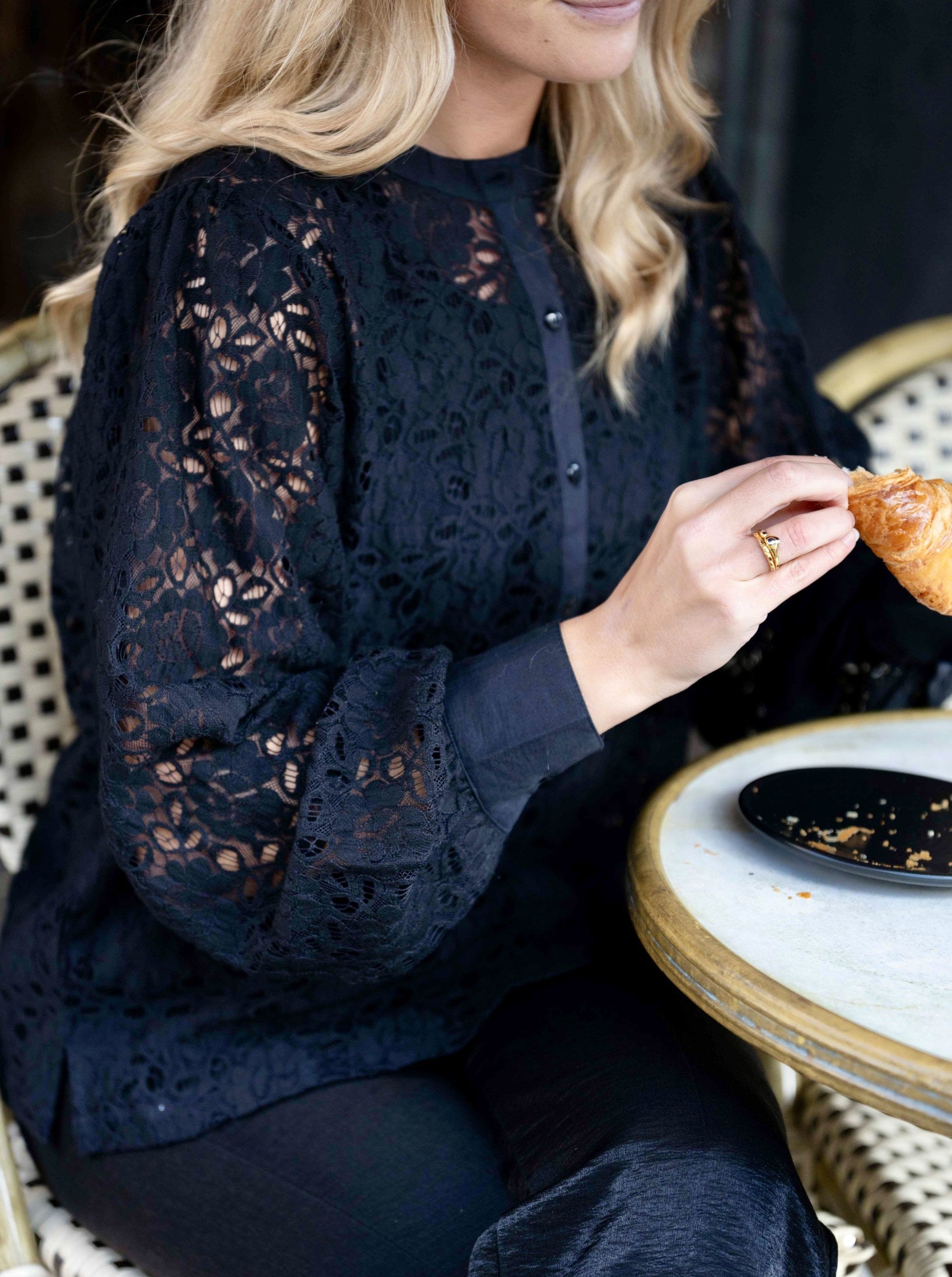 BCMARIE lace shirt - Black - Black Colour