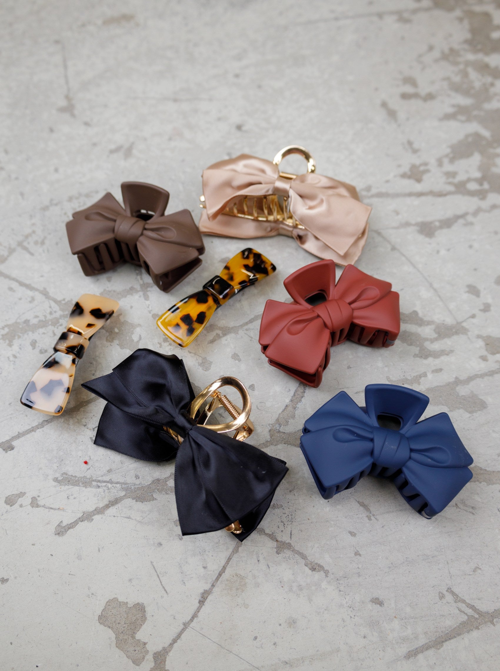 BCAMANDA bow hair claw - Camel - Black Colour