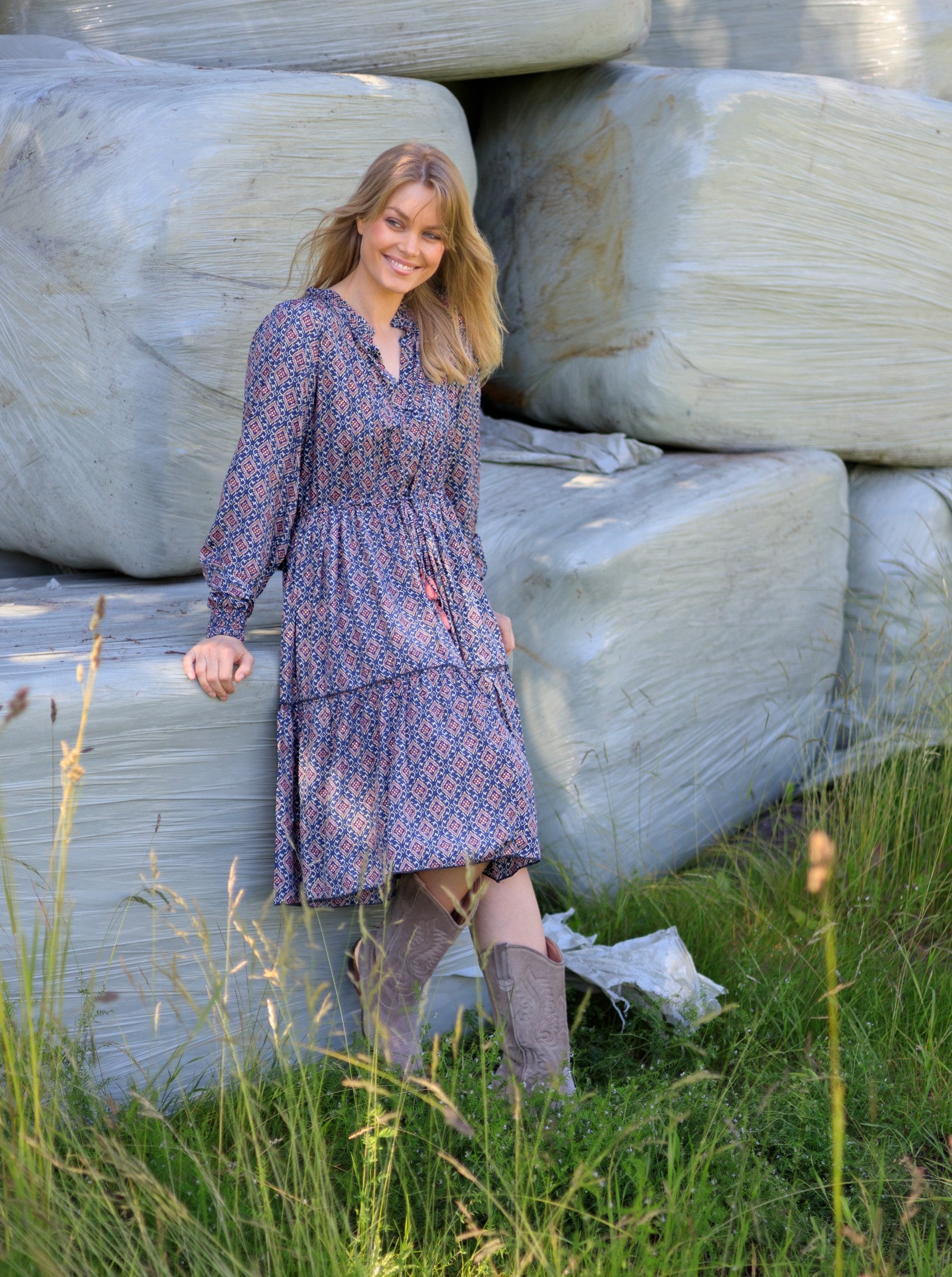 BCLUNA Rose boho short dress - Poetic Blue - Black Colour