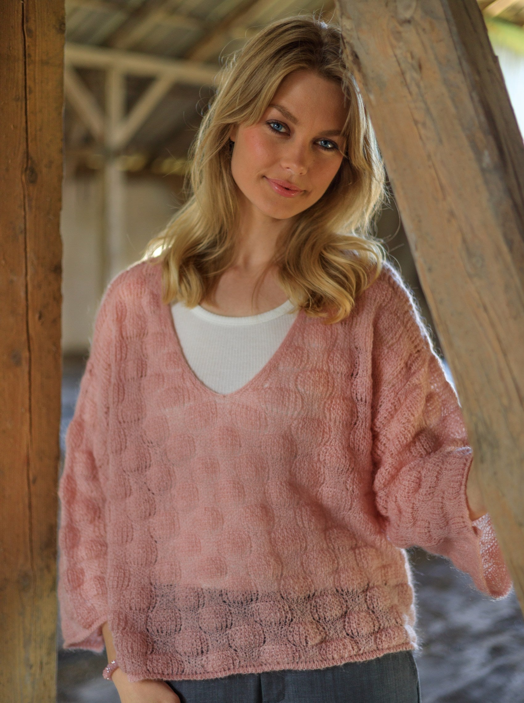 BCHARRIS v-neck jumper - Rose - Black Colour